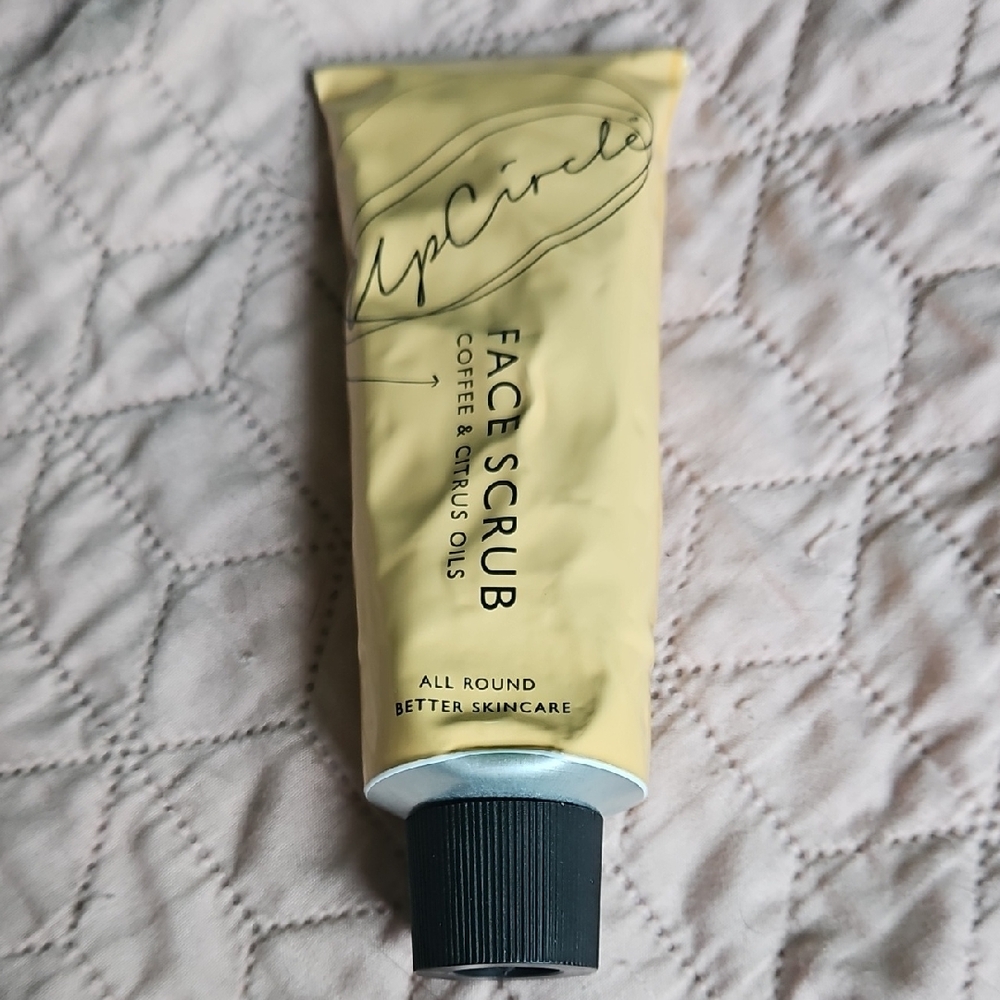 Yellow Face Scrub – Coffee & Citrus Exfoliant